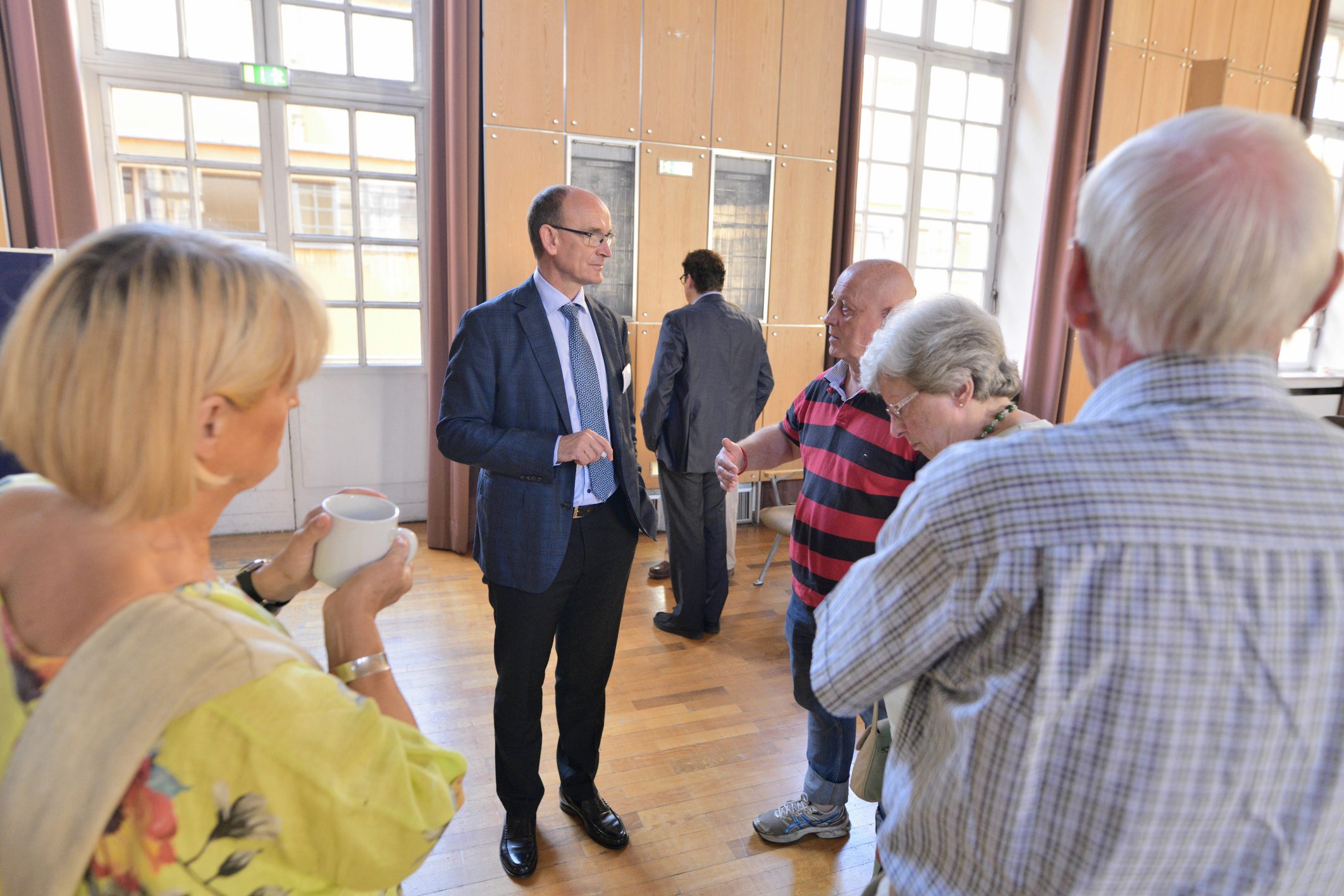 Univ.-Prof. Dr. med. Peter Brossart auf dem Krebsinformationstag