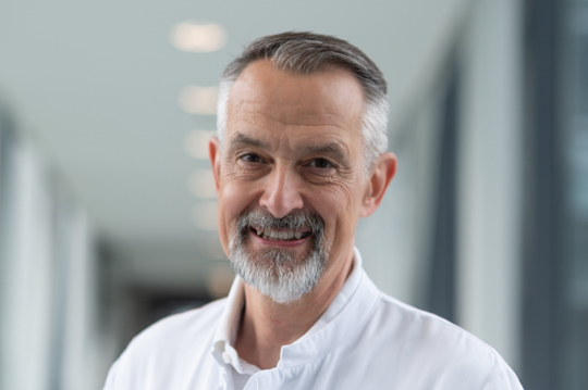 Univ.-Prof. Dr. Jörg C. Kalff
